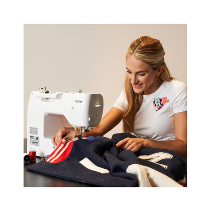 Brother Innov-is M380D | Machine à coudre et broder Disney | Garantie 3 ans